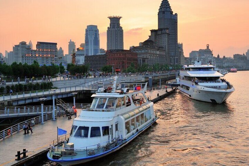 As the largest river in central Shanghai and spanning 113 kilometres, see the sights of the city while sailing down the manmade Huangpu River on this day cruise. 