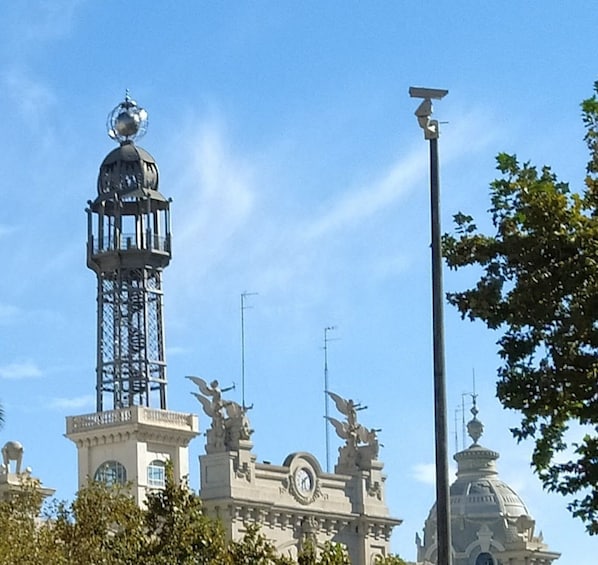 Valencia Highlights Walking Tour with Mestalla Stadium Ticket