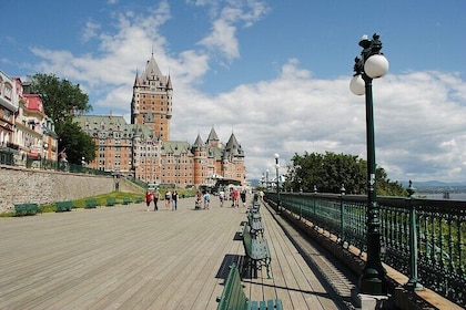 Quebec Private Guided Walking Tour with a Professional