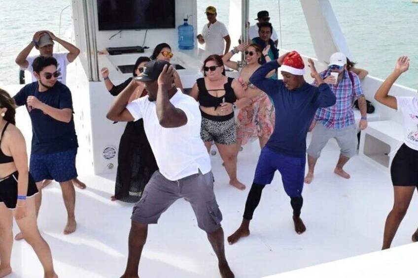 Full Day Catalina Island Tour with Meals & Drinks from Punta Cana