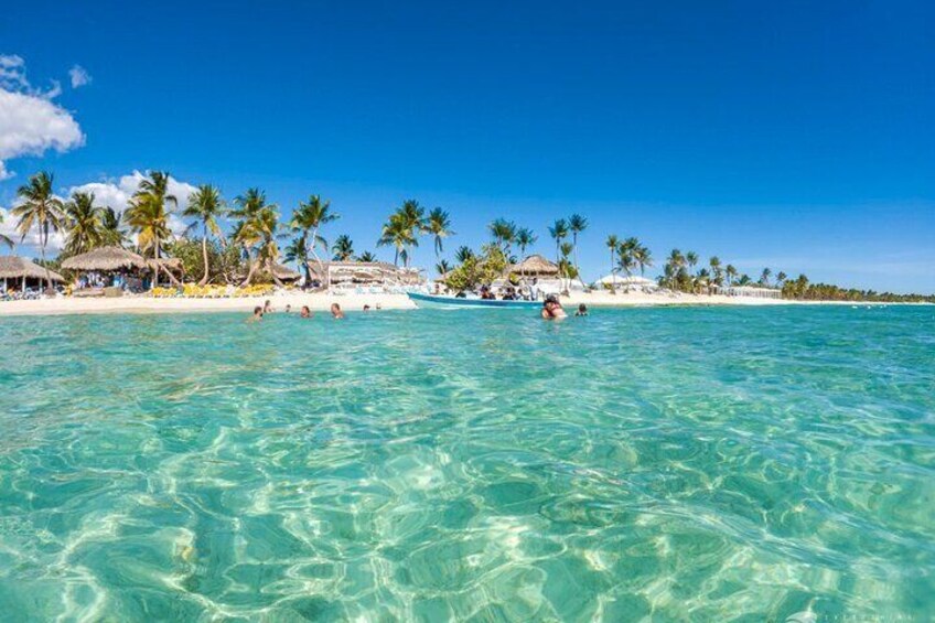 Full Day Catalina Island Tour from Punta Cana Meals & Drinks
