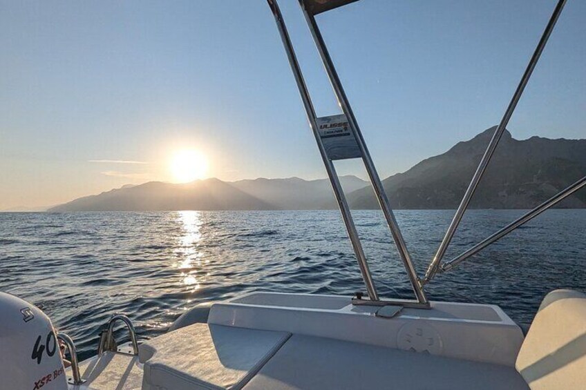 Sunset Boat Tour with Aperitif on the Amalfi Coast