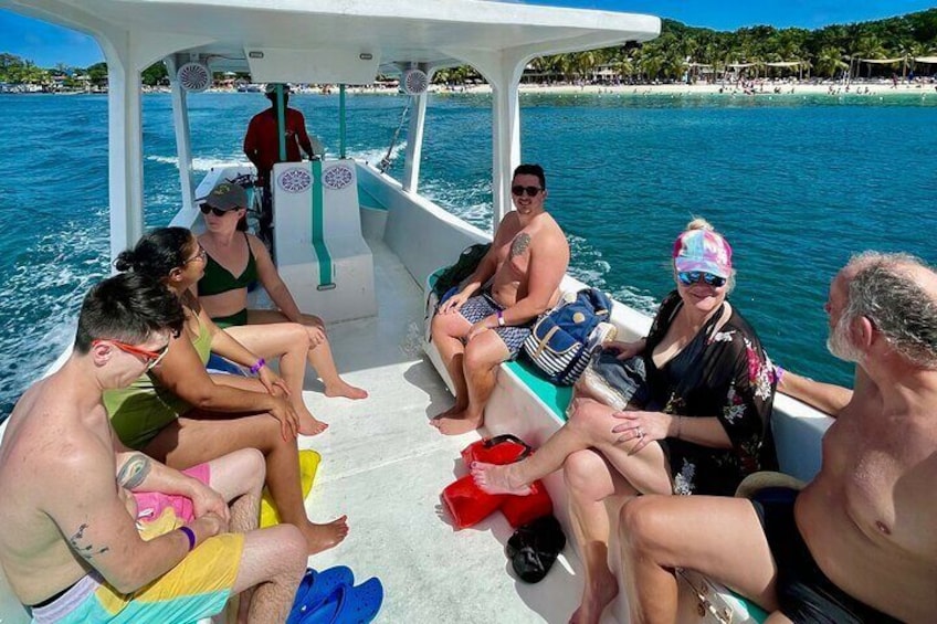 Roatán 3 Stop Snorkel Starfish Blue Channel and Turtle Crossing