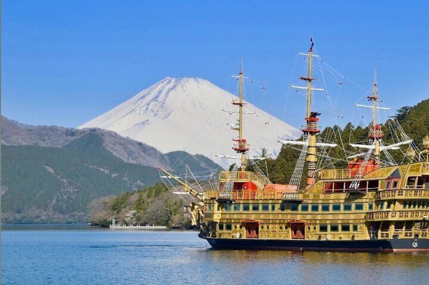 Private Hakone Onsen & Lake Ashi Cruise Tour from Tokyo