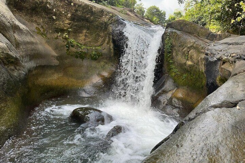 El Yunque & Beach Tour: Waterslide, Waterfall, Food, & Photos