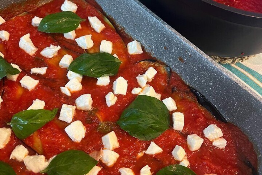 Authentic Italian Dinner in Cozy Canal Home in Amsterdam