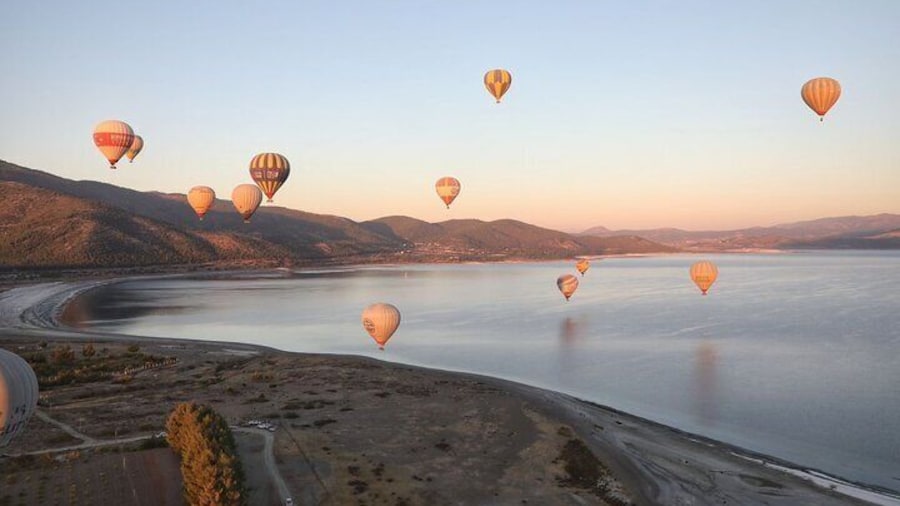 Salda Lake and Hot Air Balloon Tour in Salda