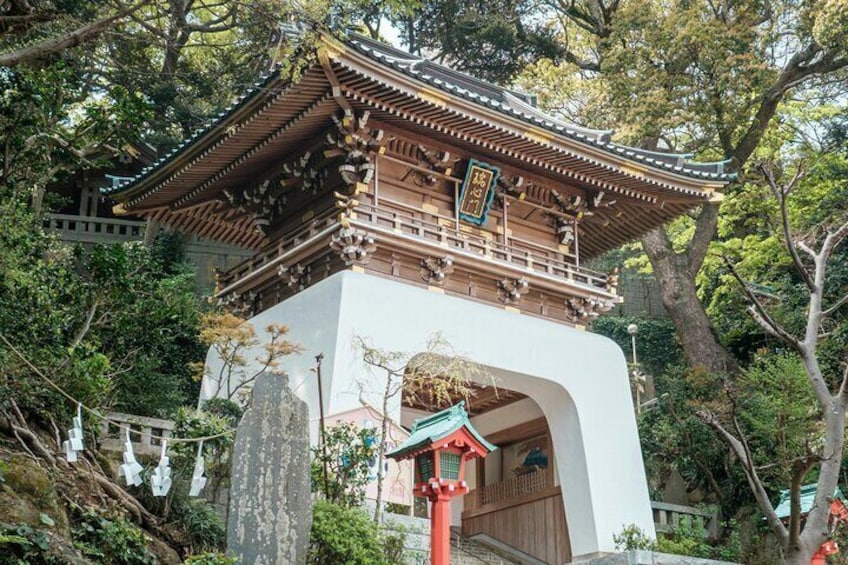 Full Day Private Tour to Kamakura by Luxury Vehicle