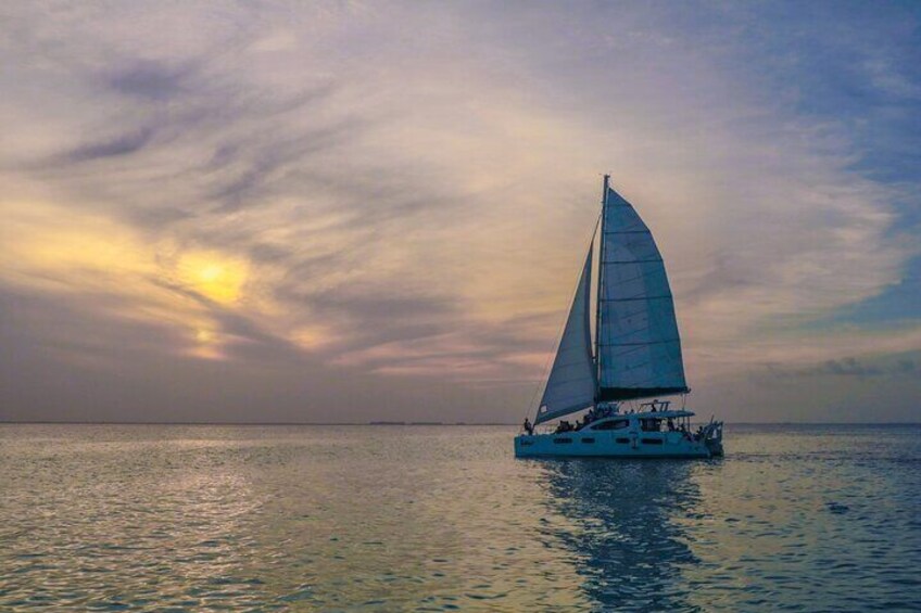 Half Day Sunset Luxury Sailing in Tulum with open bar