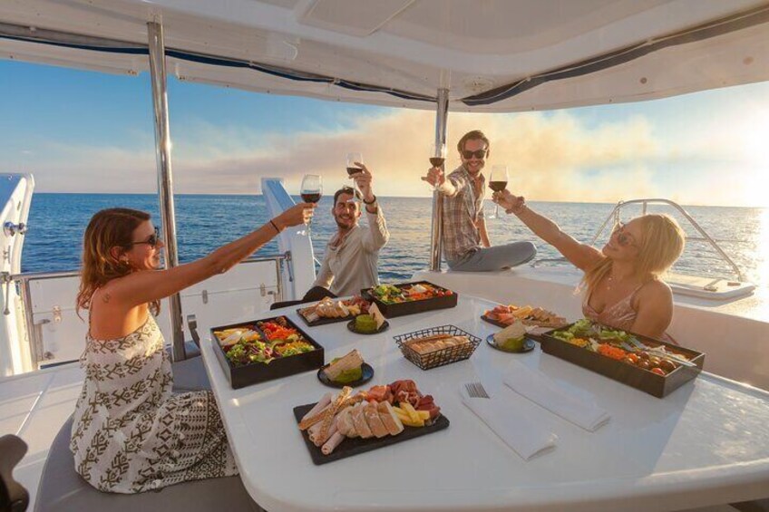 Half Day Sunset Luxury Sailing in Tulum with open bar