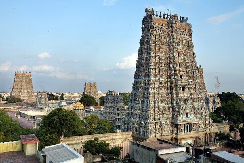 Madurai city cultural tour with private car and guide