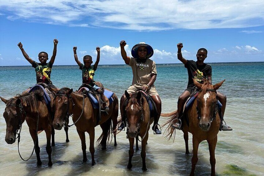 Horseback ride Dunn’s River and Blue hole with transport included