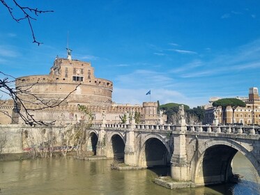 Rome: Walking City Tour & Catacombs of Saint Callixtus Entry Ticket