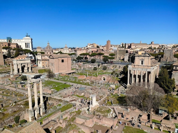 Rome: Walking City Tour & Catacombs of Saint Callixtus Entry Ticket