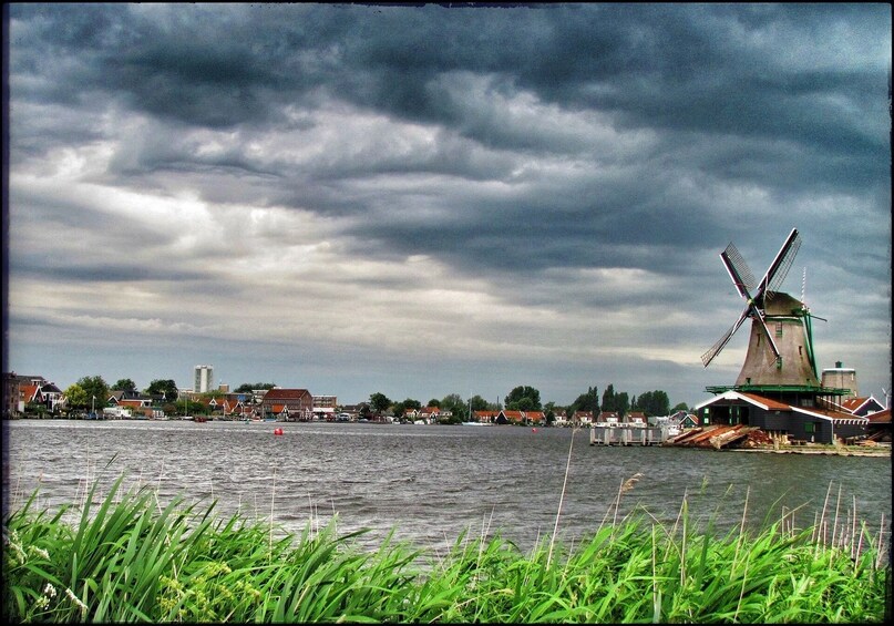 Day Tour to Zaanse Schans, The Hague, and Rotterdam from Amsterdam
