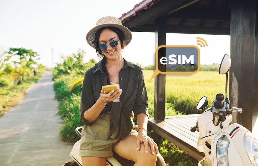 Vietnam: Roaming Internet with eSIM Mobile Data Plan