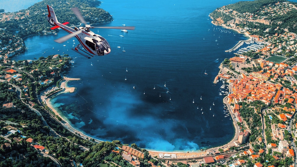 Panoramic flight 30 minutes from Monaco