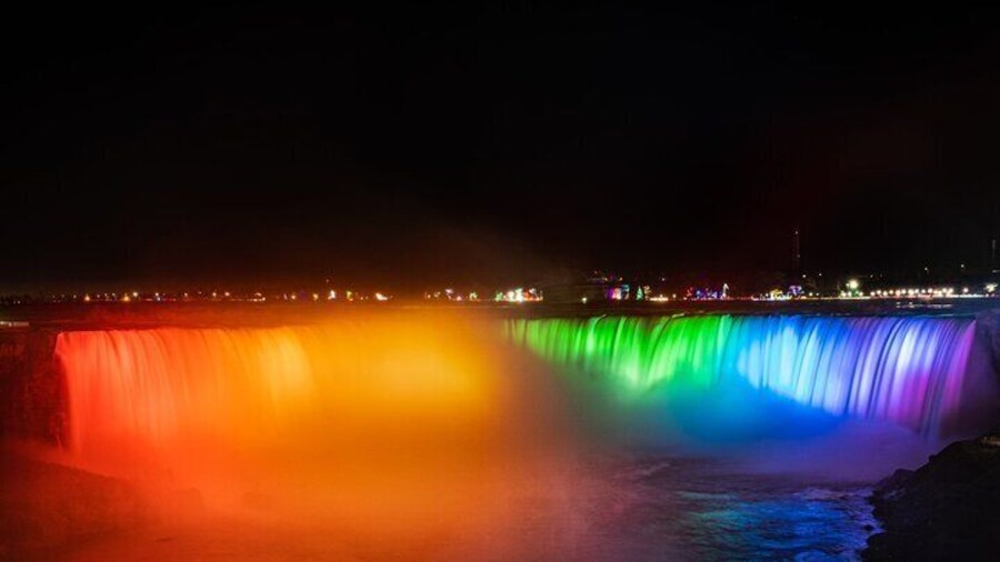 All inclusive Niagara Falls Day/Night Illumination Tour & Boat