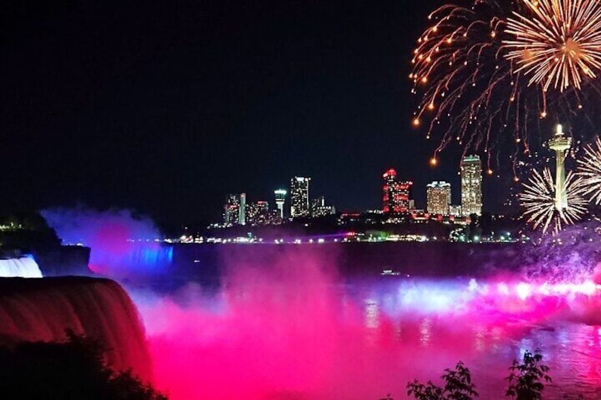 All inclusive Niagara Evening Light Show, Boat Ride & Cave Tour