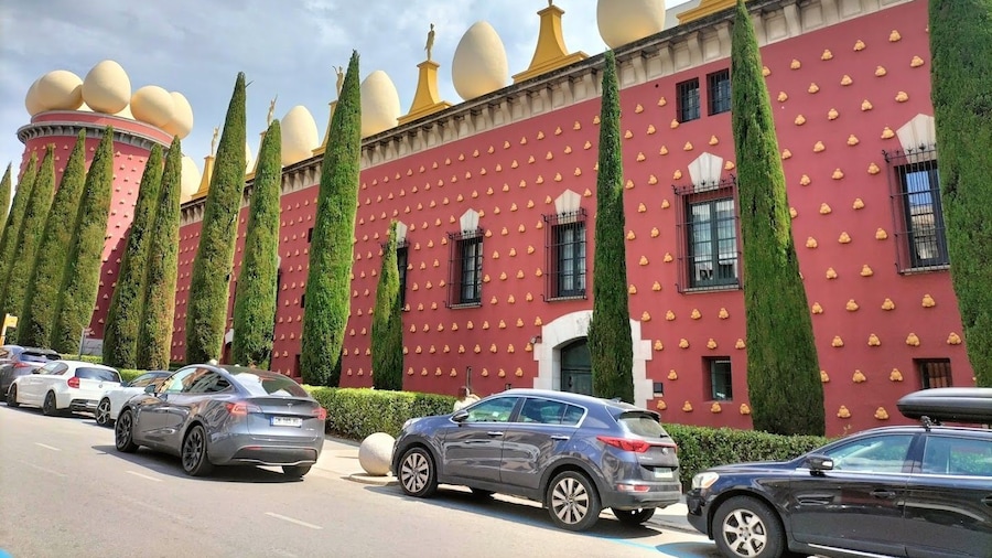 Figueres: Explore Salvador Dalí's Legacy with Theatre-Museum Entry