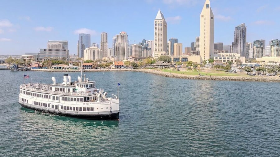 San Diego Signature Dinner Cruise