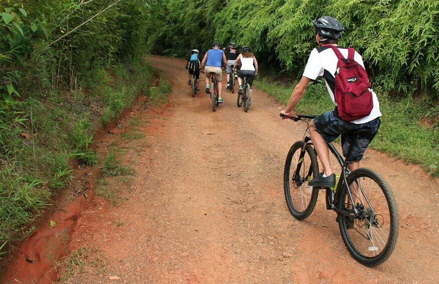 Cali: Tour the mountain range on a mountain bike