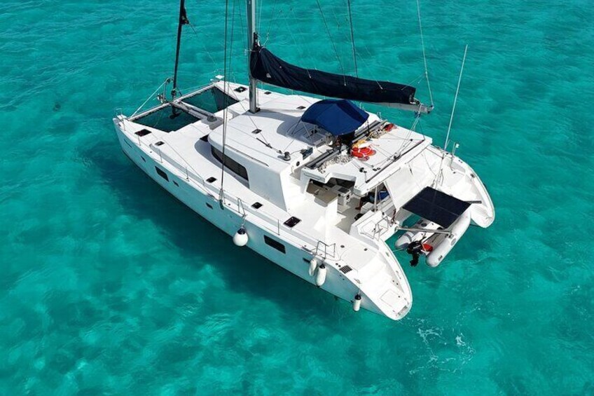  Luxury Catamaran Private Charter Cancun to Isla Mujeres