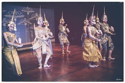 Phnom Penh Unique Evening Classical Dance Show Every Monday