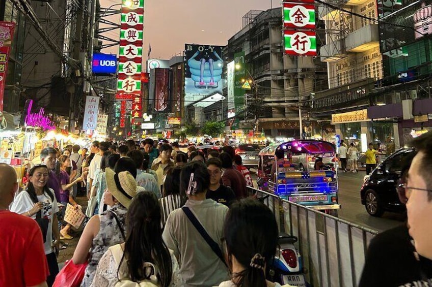 Chinatown Street Food Small Group Tour in Bangkok