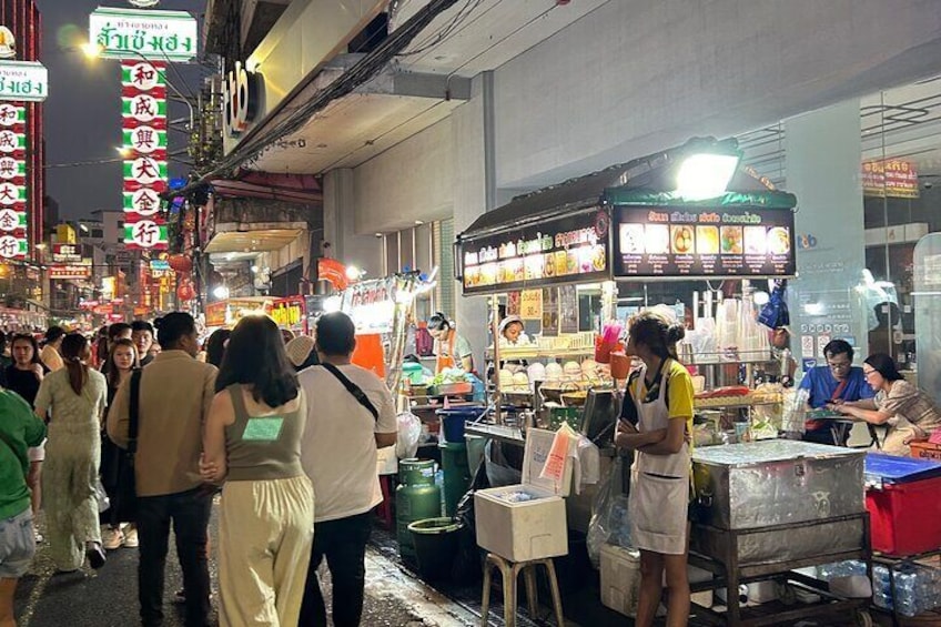 Chinatown Street Food Small Group Tour in Bangkok