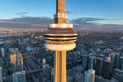 Toronto CN Tower Private Tour with Timed Tickets