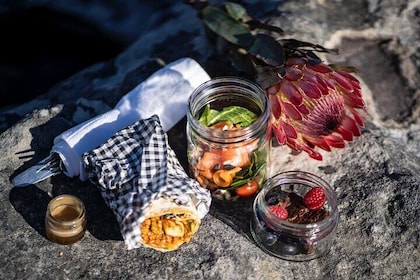 Private Guided Fynbos Mountain Gourmet Picnic in Cape Town