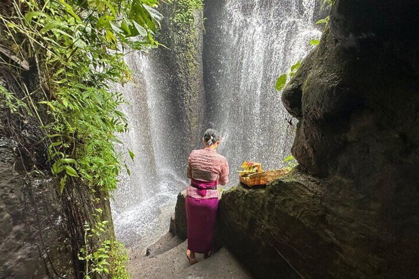 Beji Griya Waterfall Bali Spritual Holy Bath Experience
