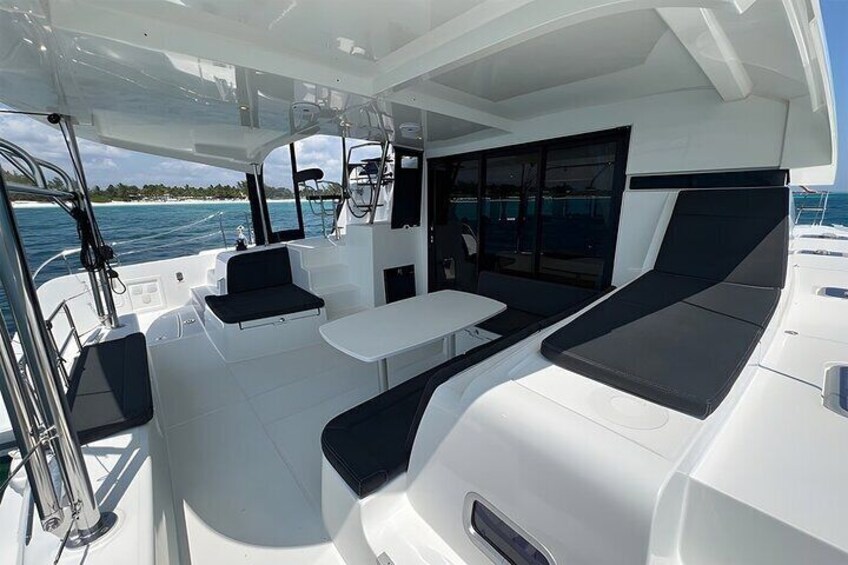 4 Hour Catamaran Experience in a Private 42 Lagoon
