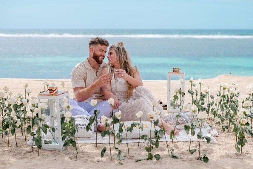 Romantic set up for your Roatan proposal