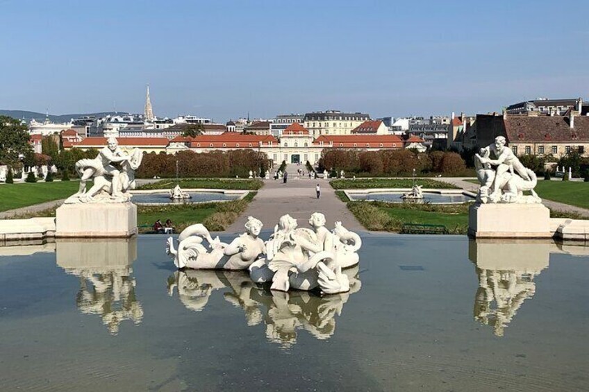 Fountain ensemble in the Belvedere Garden