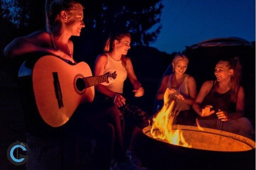 3 Hours Australian Campfire with Dinner in Tamborine Mountain