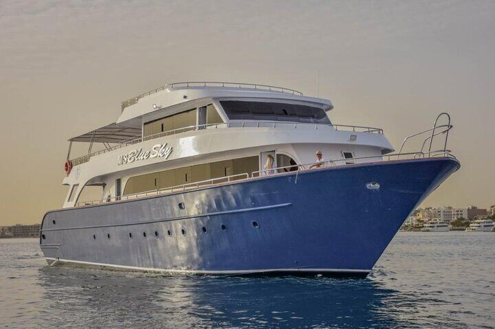 Hurghada: Luxury Cruise to Orange Bay & Hula Hula Island.