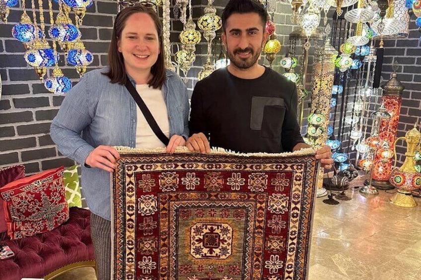 Rugs and Talks - Learn, Watch and Buy in Grand Bazaar