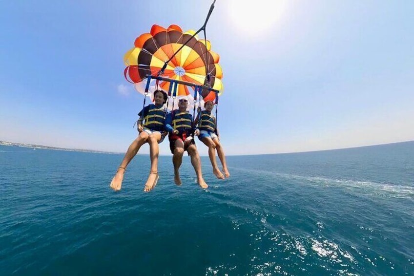 1 Hour Shared Parasailing Adventure in Oceanside