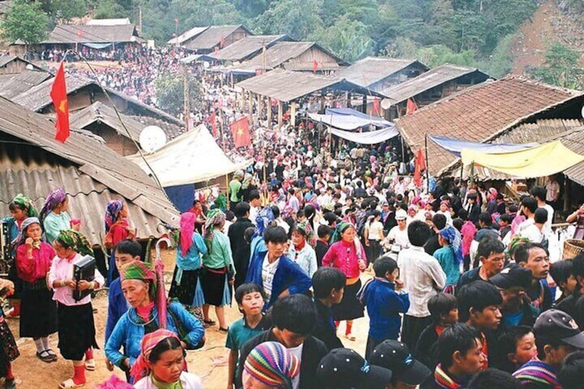 Full Day Group Tour in Mai Chau