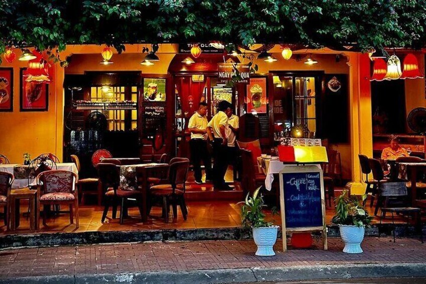 Hoi An Ancient Town & Marble Mountains: Private Tour from Hue