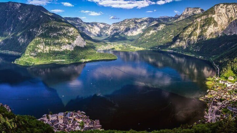 Private Tour from Vienna to Wachau Valley, Hallstatt and Salzburg