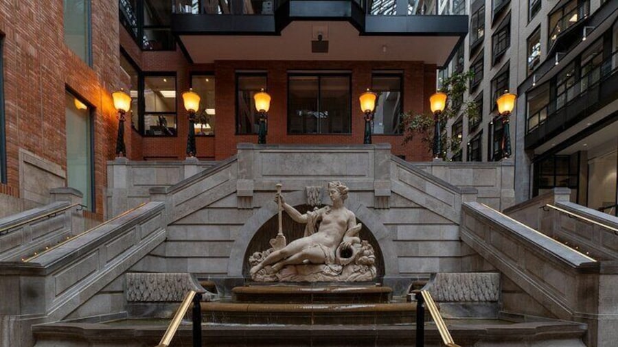 Private Walking Tour in Montreal Underground Exploration