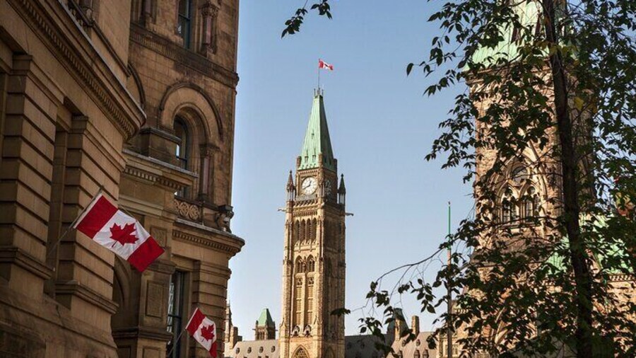 Family Walking Tour in Ottawa with Special Highlights