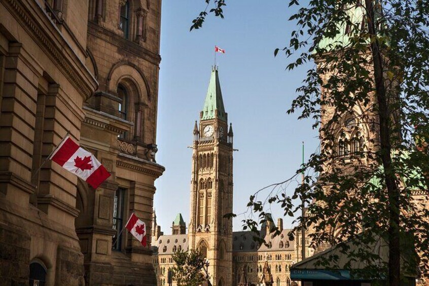 Family Walking Tour in Ottawa with Special Highlights