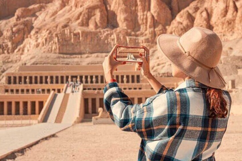 4 Nights Nile Cruise from Luxor to Aswan with Abu Simbel& Balloon