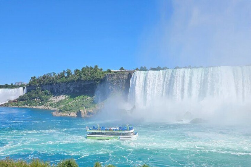 Niagara Falls Private Tour with Portuguese-speaking guide