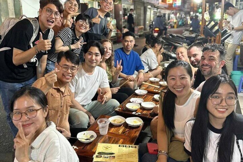 Street Food with Seafood on Scooter Tour Ho Chi Minh City