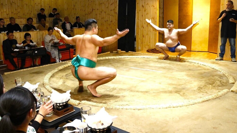 Asakusa: Sumo Club Show & Chanko-Nabe Dinner in Tokyo (2 hours / JP, EN)